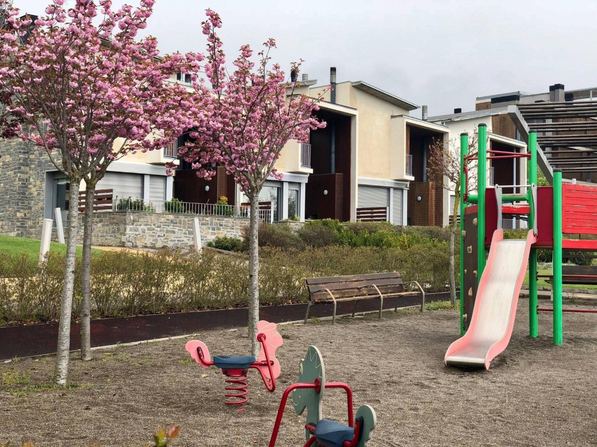 Coqueto Apto Con Vistas En Las Margas Golf N001 Sabiñánigo Zewnętrze zdjęcie